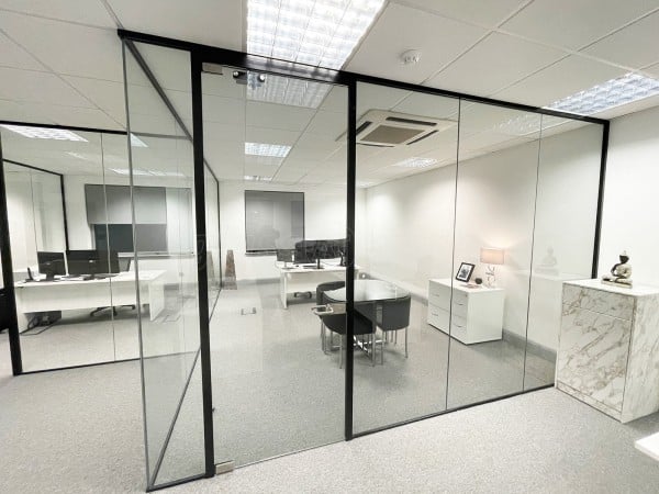 Single Glazed Frameless Glass Office Partitioning