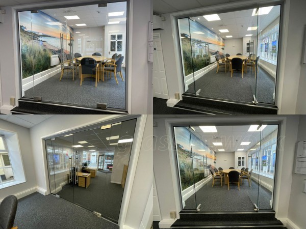 Greenslade Taylor Hunt (Barnstaple, Devon): Toughened Glass Double Doors