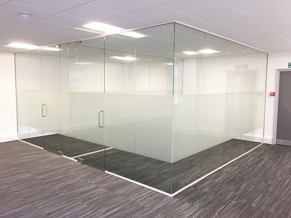 Hatch Interiors Ltd (Harlow, Essex): Glass Corner Offices