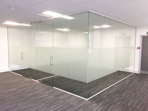 Single Glazed Frameless Glass Office Partitioning