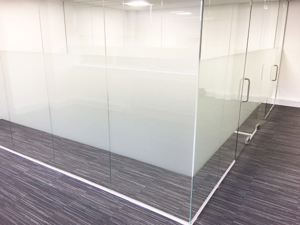 Hatch Interiors Ltd (Harlow, Essex): Glass Corner Offices