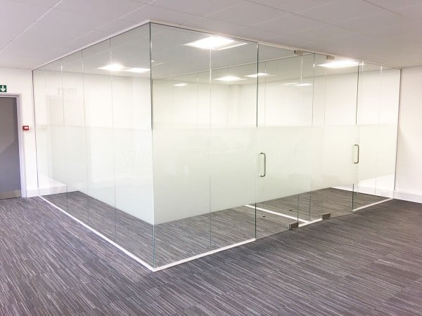 Single Glazed Frameless Glass Office Partitioning