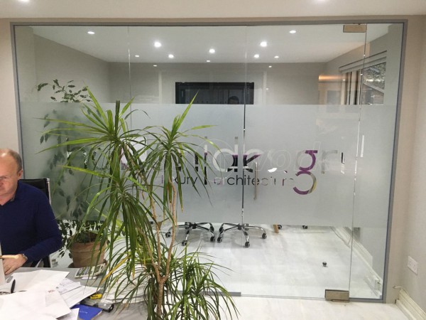 Hoban Design (Wimbledon, London): Glass Wall With Door