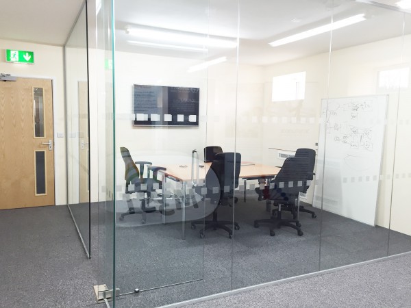 i-dash Ltd (St Neots, Cambridgeshire): Single Glazed Glass Partitioning