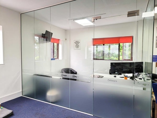 Integra Telecommunications Ltd (Rayleigh, Essex): Frameless Glass Corner Room Workspace