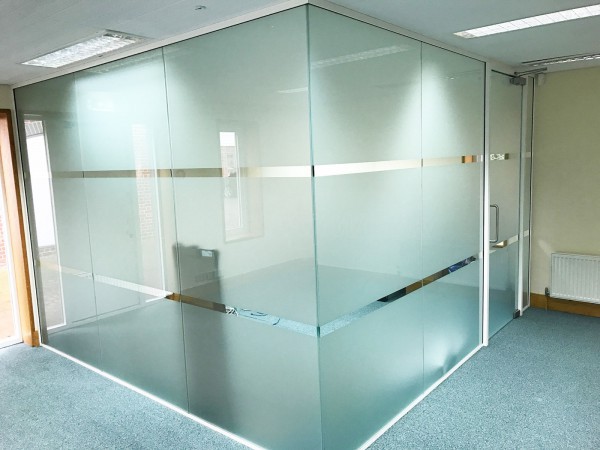 Alexander Associates (Westerham, Kent): Acoustic Glass Partitions