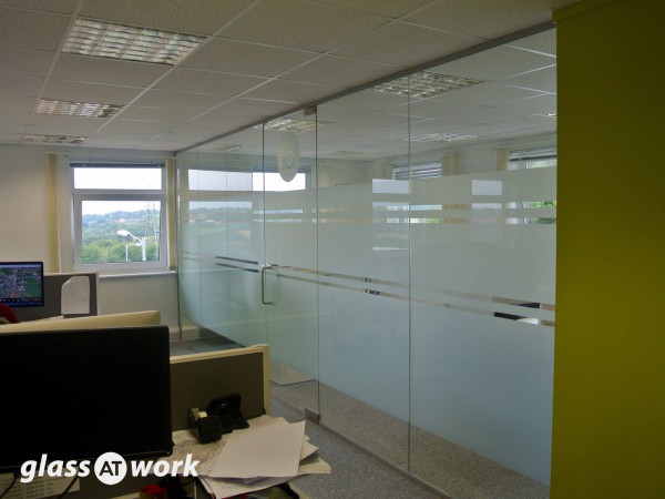 Laurence Associates (Truro, Cornwall): Glass Office Partition