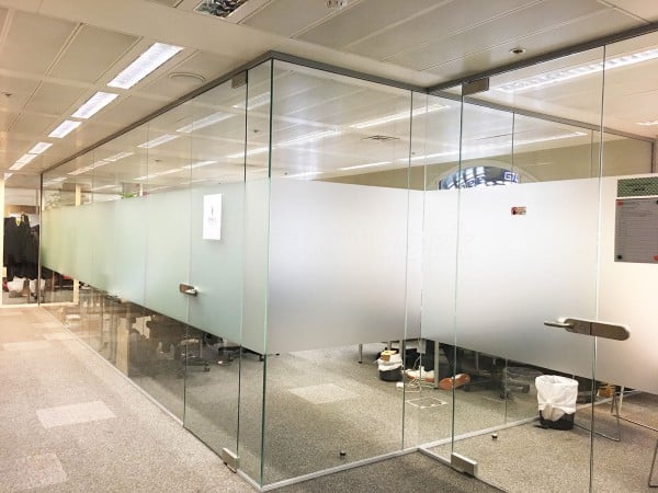 ESF Design Ltd (Farringdon, London): Frameless Toughened Safety Glass Partition Walls