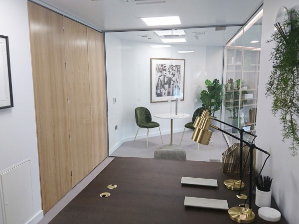 JD Interior Solutions Ltd (Southwark, London): Designer Frameless Glass Office Partitioning In London