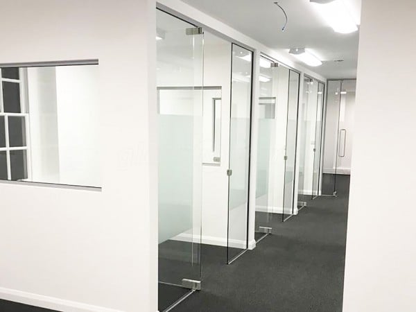 Single Glazed Frameless Glass Office Partitioning