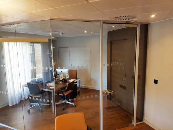 12 Hay Hill Ltd (Mayfair, London): Glazed Corner Room Office Workplace