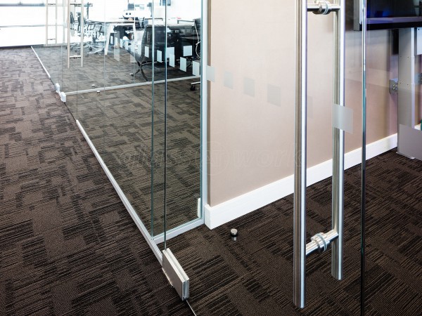 Millgate Connect (Darnall, Sheffield): Mulitple Interior Glass Walls