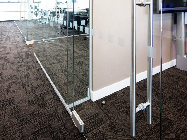 Millgate Connect (Darnall, Sheffield): Mulitple Interior Glass Walls