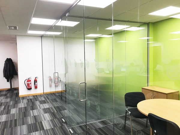 Citrus Mortgages (Milton Keynes, Buckinghamshire): T-Shape Glass Office Walls