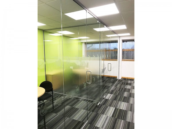 Citrus Mortgages (Milton Keynes, Buckinghamshire): T-Shape Glass Office Walls