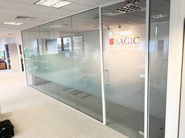 Single Glazed Frameless Glass Office Partitioning