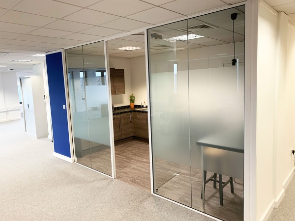 Single Glazed Frameless Glass Office Partitioning