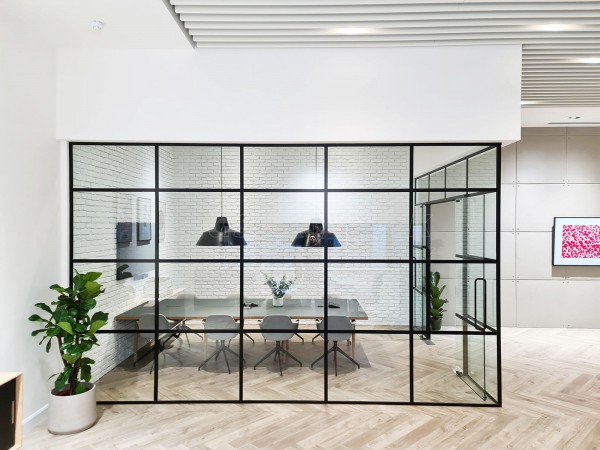 OTDS LTD (Redhill, Surrey): Warehouse-Look Industrial Glass Corner Room With Black Metal Frame
