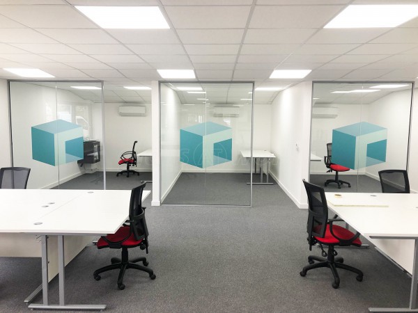 Single Glazed Frameless Glass Office Partitioning