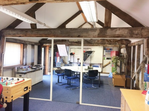 Jellyfish Livewire (Romsey, Hampshire): Single Glazed Partitioning into Oak Beams