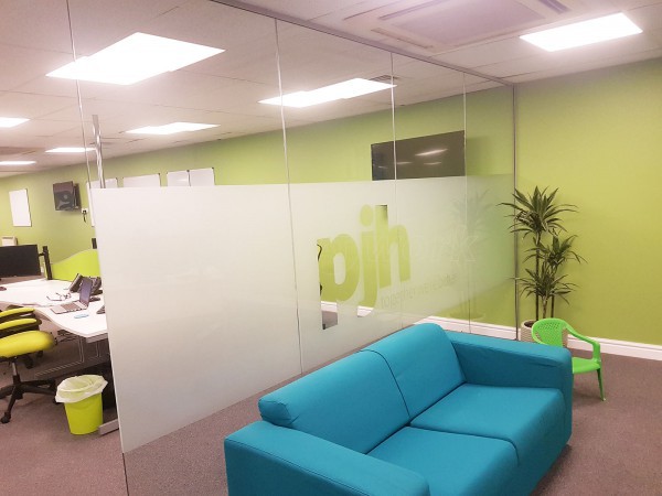 PJH (Cannock, Staffordshire): Glass Separating Partition