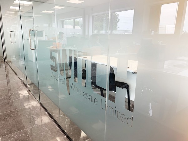 Switch Electrical Wholesale Limited (Peterborough, Cambridgeshire): Toughened Glass Offices and Meeting Rooms
