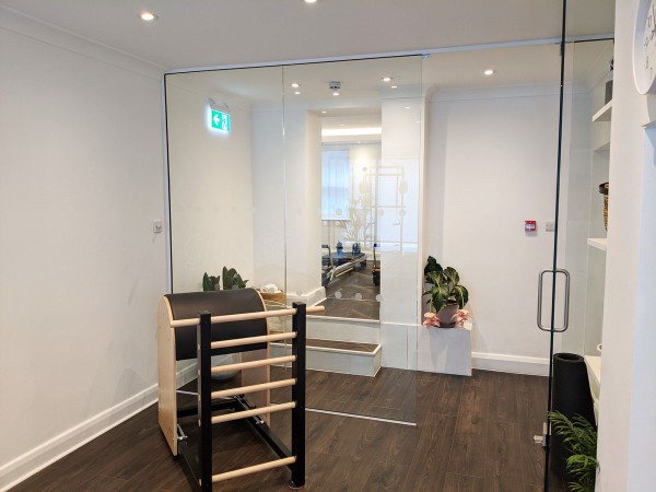 Total Chi (Regents Park, London): Toughened Glass Room Divider And Frameless Glass Sliding Door