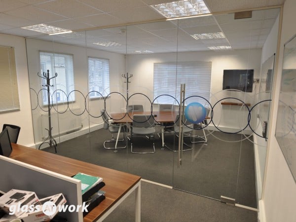 Vilicom (Reading, Berkshire): Glass Office Partition